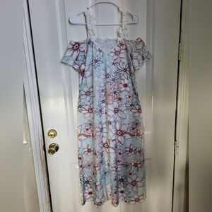 Ladies Floral print cold shoulder maxi dress with Lace strap. Sz L